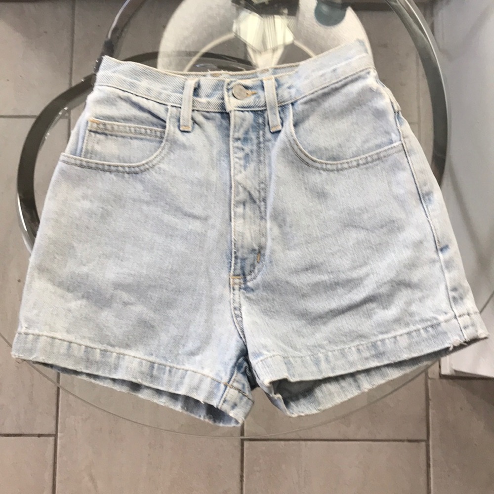 Rare Vintage Guess Shorts💙 SOLD